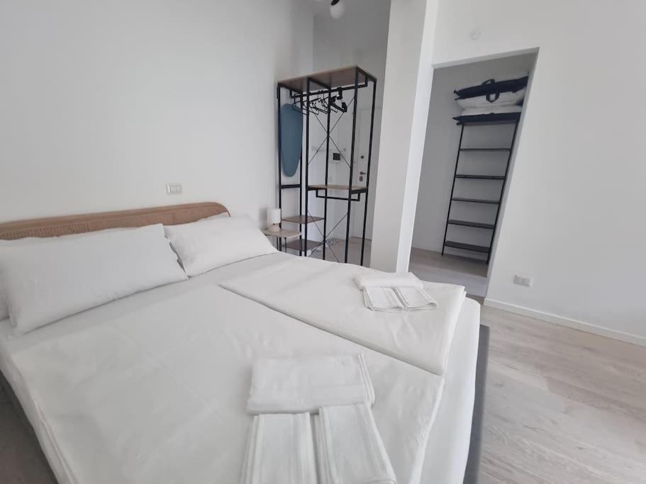 Milan New Apartment In Lively Central Area Εξωτερικό φωτογραφία